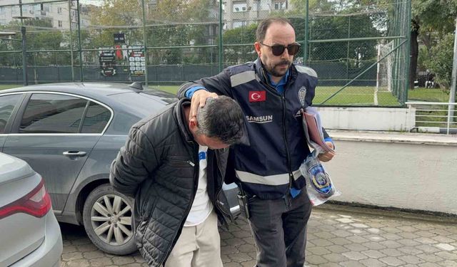 Pencereden eve girip bıçak tehdidiyle cüzdan gasp etti