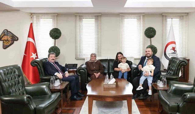 Şehidin ikiz yeğenlerine valilik makamında sürpriz doğum günü kutlaması