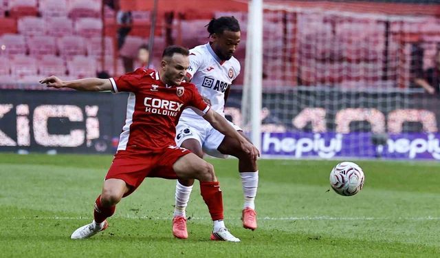 Trendyol Süper Lig: Samsunspor: 1 - Çorum FK: 3 (İlk yarı)