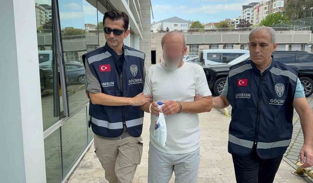 Yine göçmen kaçakçılığı yaparken yakalandı