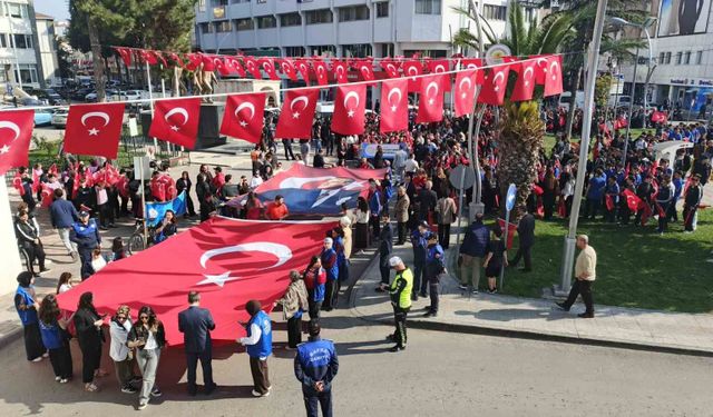 Bafra'da 'Cumhuriyet Yürüyüşü'