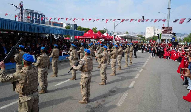 Samsun'da Cumhuriyet'in 103. yılı coşkuyla kutlandı