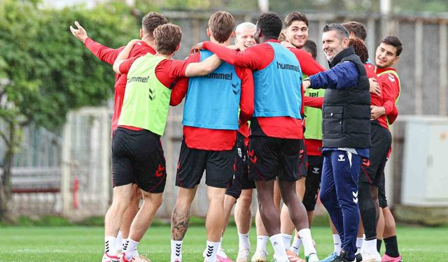 Samsunspor'da Bjelica ile birlikte yüzler gülüyor