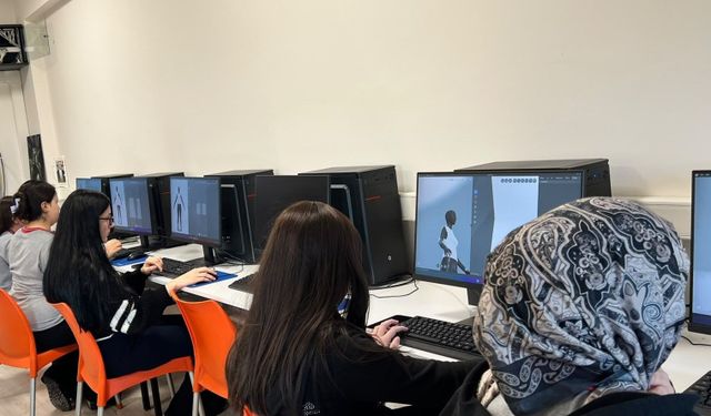 Tokat'ta geleceğin moda tasarımcılarına dijital dönüşüm desteği