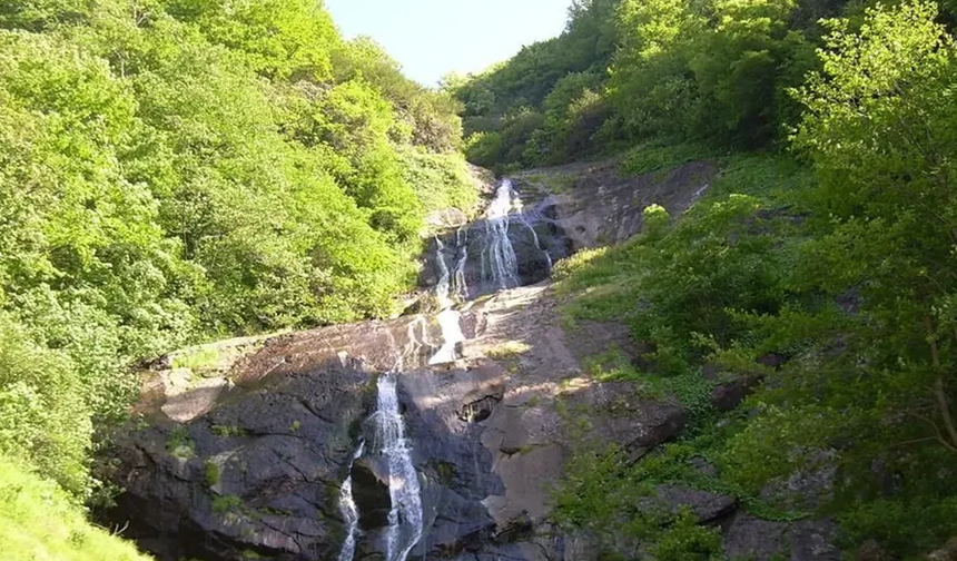 Salıpazarı Şelaleleri: Karadeniz’in Gizli Cenneti