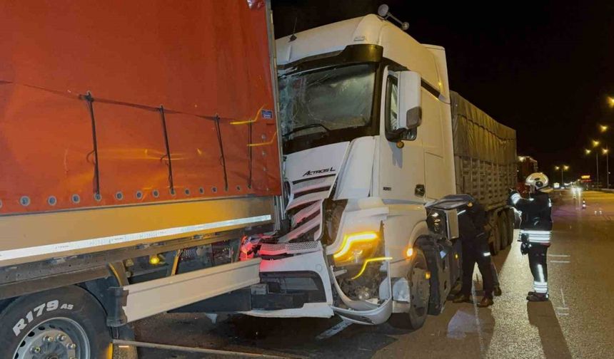 Samsun’da tırlar çarpıştı: 1 yaralı