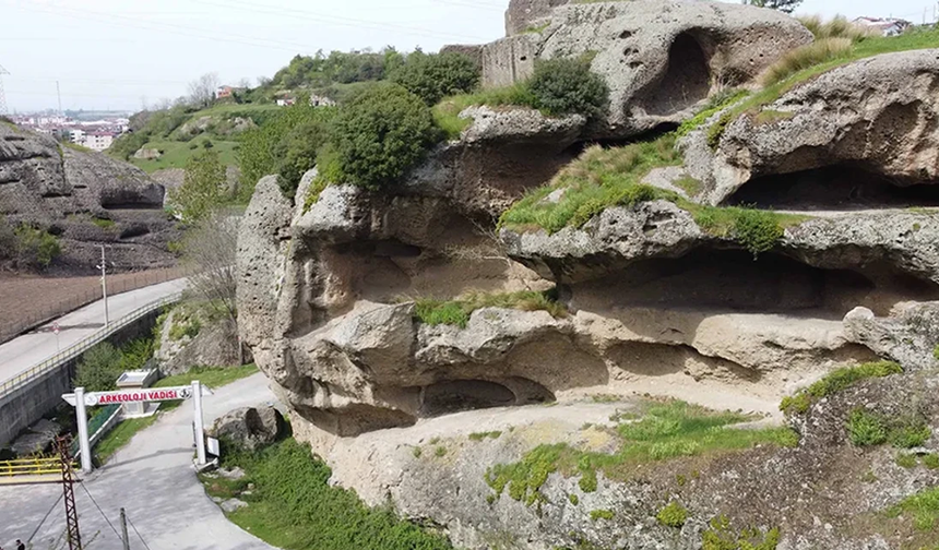 Tekkeköy Mağaraları: İnsanlık Tarihinin İzleri