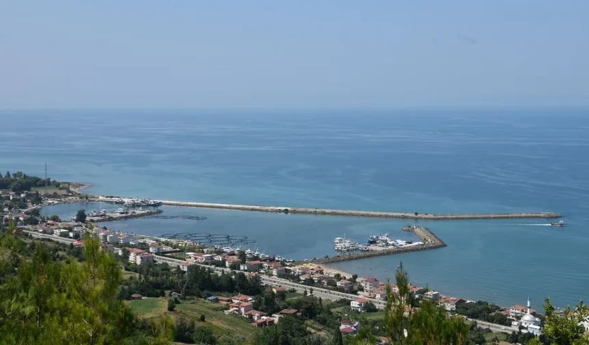 Liman Çevresinde Günün Sessiz Başlangıcı