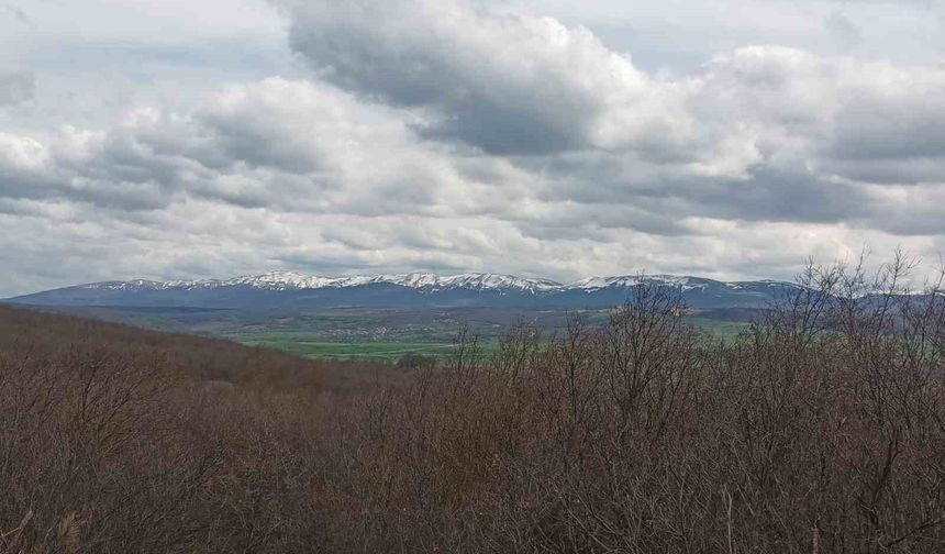 Nisan ortasında kış sürprizi: Akdağ yeniden beyaza büründü