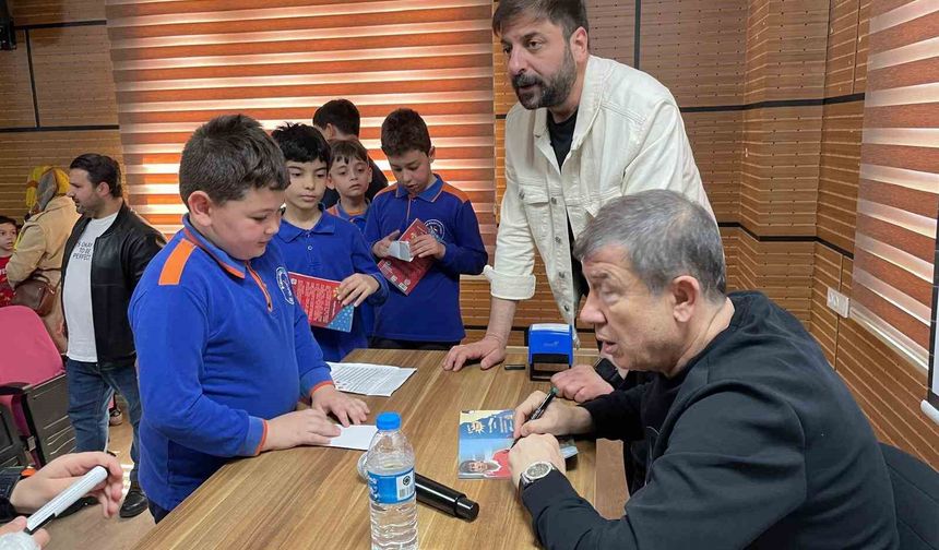 Tanju Çolak öğrencilerle buluştu: 'Disiplin ve mücadele başarıyı getirir'