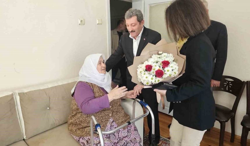 Şehit annelerine anlamlı Anneler Günü ziyareti