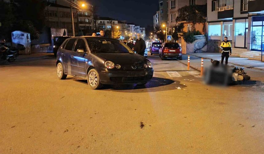 Bafra'da otomobilin çarptığı kurye yaralandı