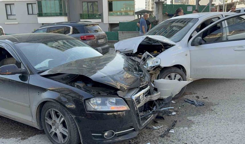 Samsun'da otomobiller çarpıştı: 3 yaralı