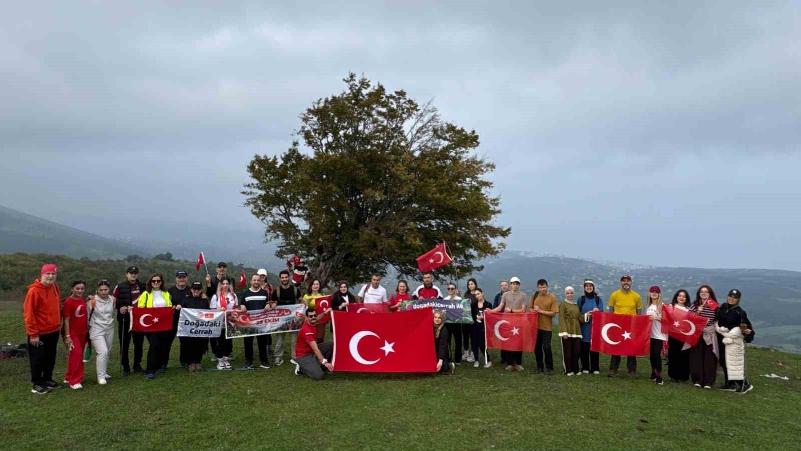 Doğada 103. yıla özel Cumhuriyet yürüşü